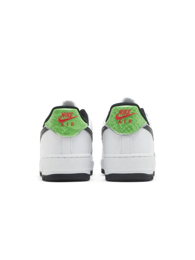 Кроссовки Nike Wmns Air Force 1 '07 LX 'Just Do It - Snakeskin' — изображение 7 из 9, белый/черный/белый