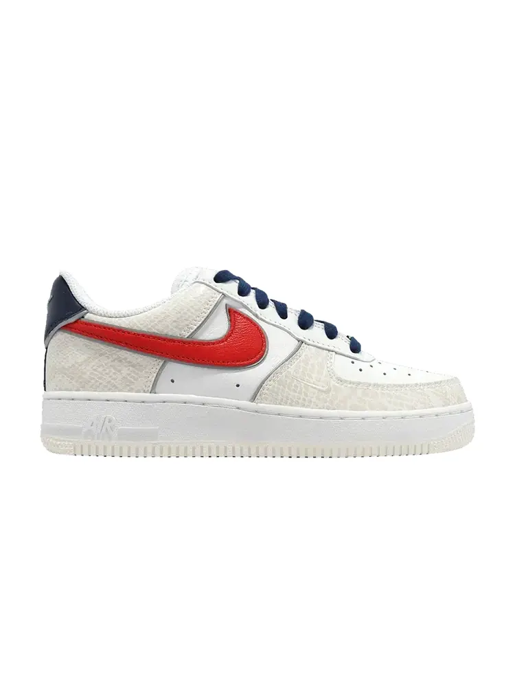 Кроссовки Nike Wmns Air Force 1 '07 LX 'Just Do It - White University Red Snakeskin' — изображение 1 из 1