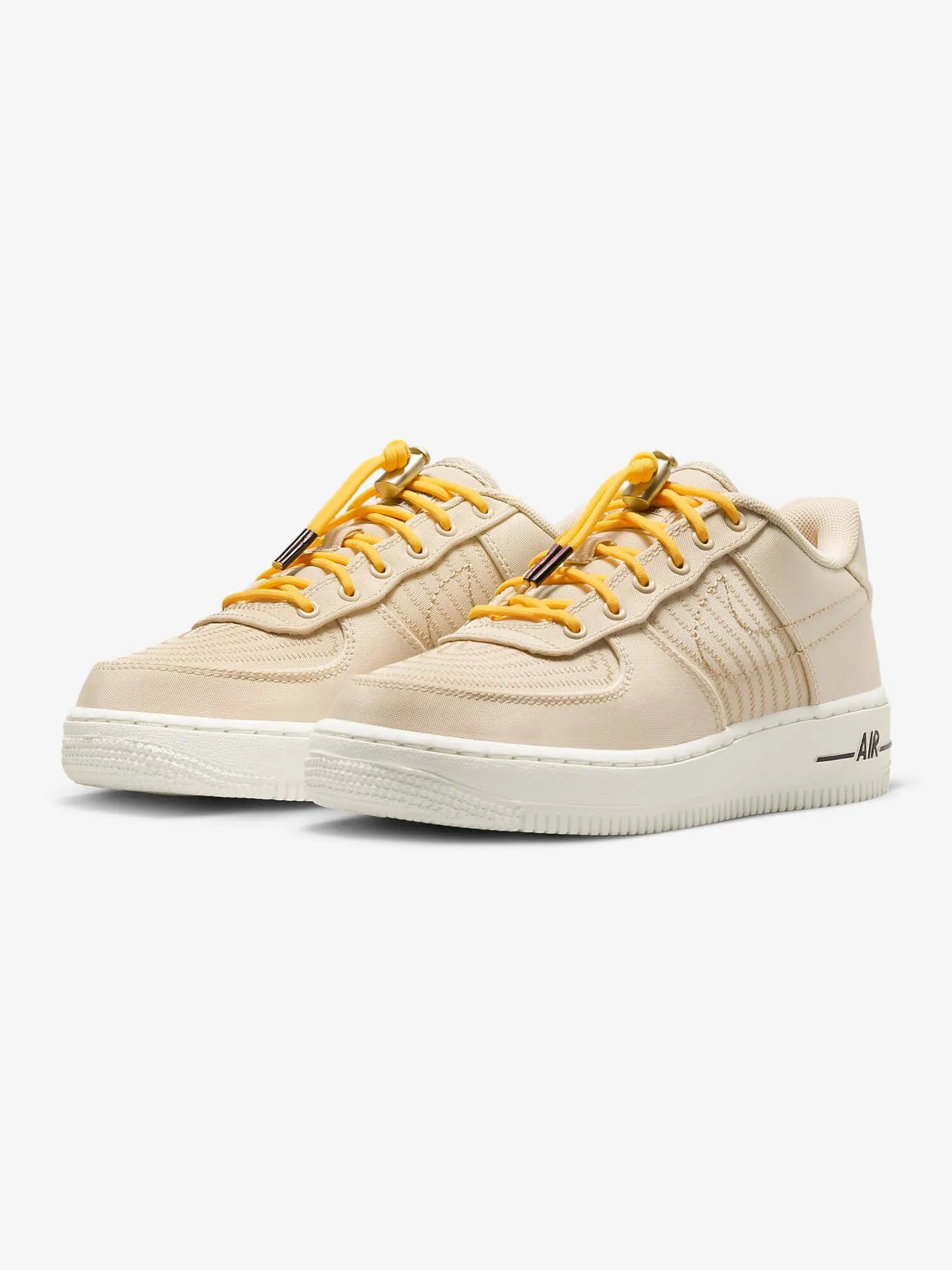 Кроссовки Nike Air Force 1 LV8 3 Big Kids' — изображение 2 из 8, бежевый/мультиколор