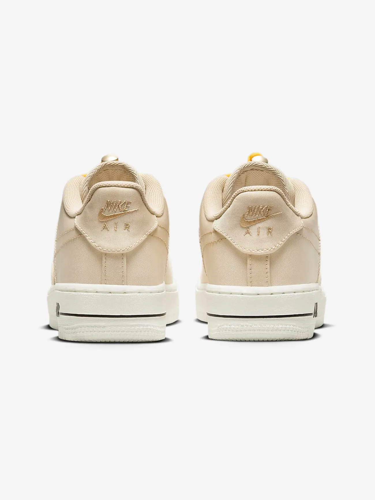 Кроссовки Nike Air Force 1 LV8 3 Big Kids' — изображение 4 из 8, бежевый/мультиколор