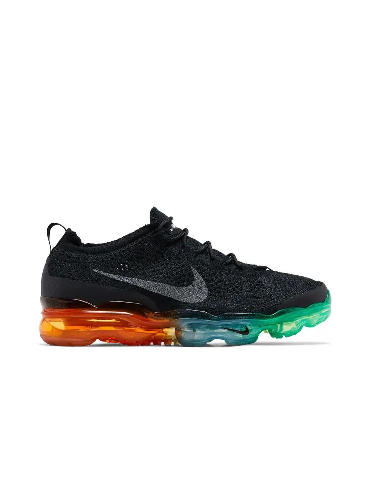 Кроссовки Air VaporMax 2023 Flyknit 'Black Green Strike Curry' — изображение 1 из 8, черный зеленый