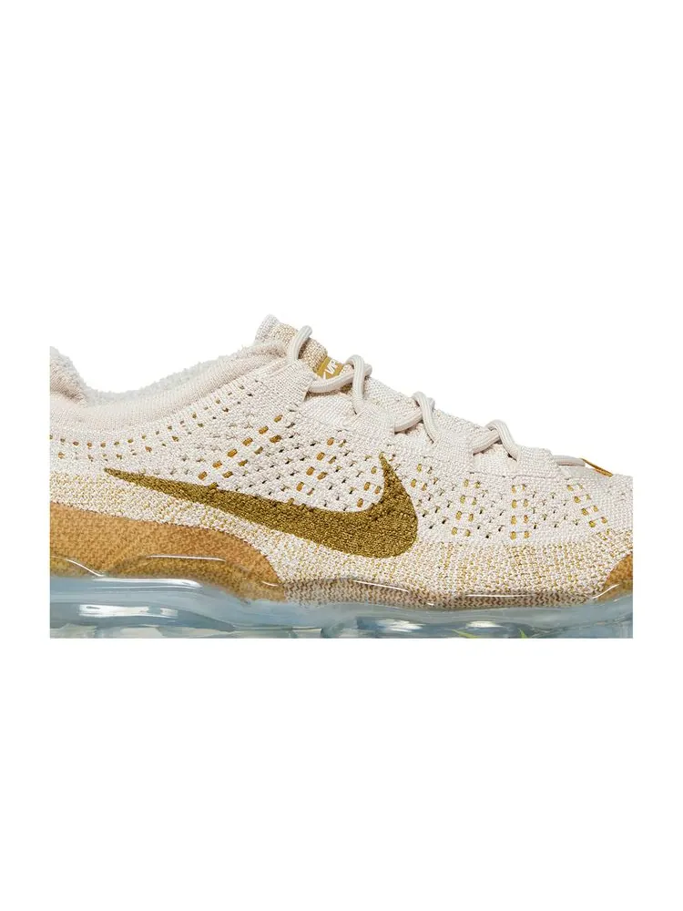 Кроссовки Air VaporMax 2023 Flyknit 'Sand Drift' — изображение 2 из 8, песочный