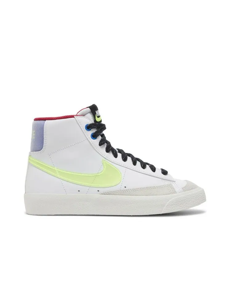 Кроссовки Nike Blazer Mid '77 GS 'White Volt Royal' — изображение 2 из 9, белый