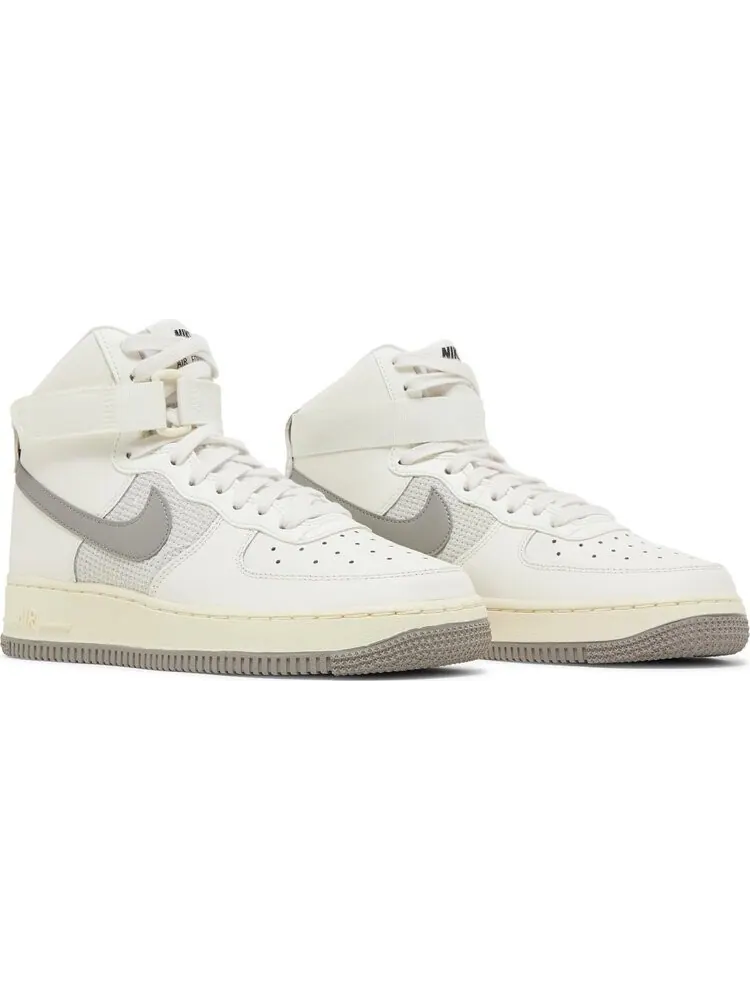 Кроссовки Nike Air Force 1 High Leather GS 'Sail Medium Grey' — изображение 8 из 8, белый