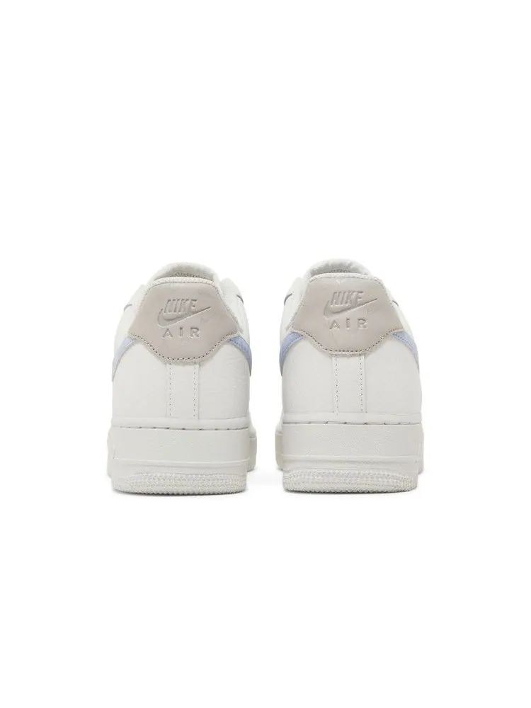 Кроссовки Nike Wmns Air Force 1 '07 'Reflective Mini Swoosh' — изображение 7 из 9