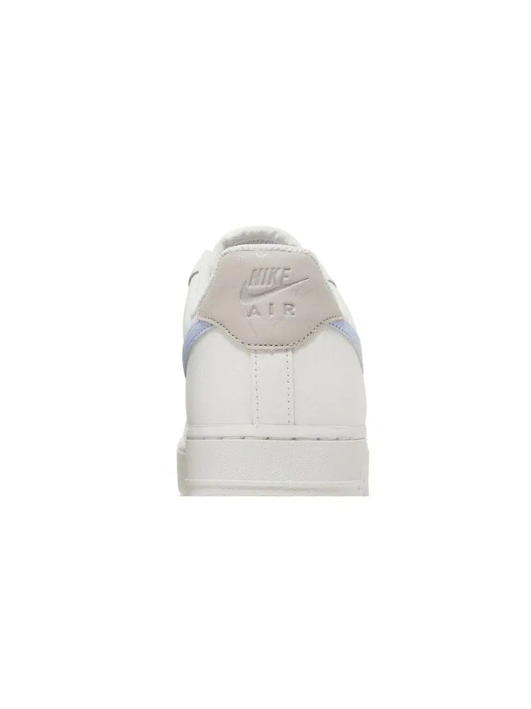 Кроссовки Nike Wmns Air Force 1 '07 'Reflective Mini Swoosh' — изображение 8 из 9