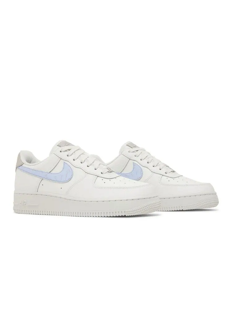 Кроссовки Nike Wmns Air Force 1 '07 'Reflective Mini Swoosh' — изображение 9 из 9