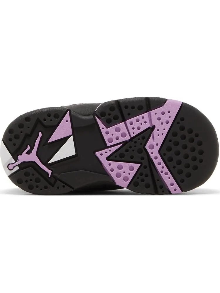 Кроссовки Air Jordan 7 Retro TD Barely Grape — изображение 4 из 8, черный