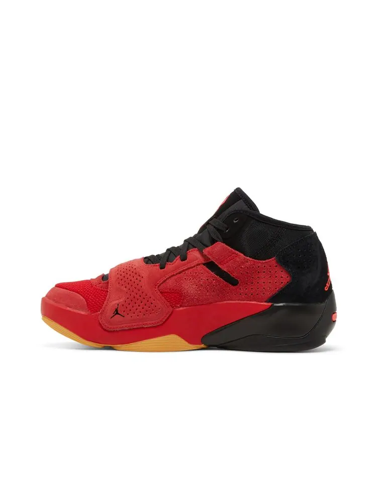 Кроссовки Jordan Zion 2 GS 'Red Suede Gum' — изображение 3 из 8, красный