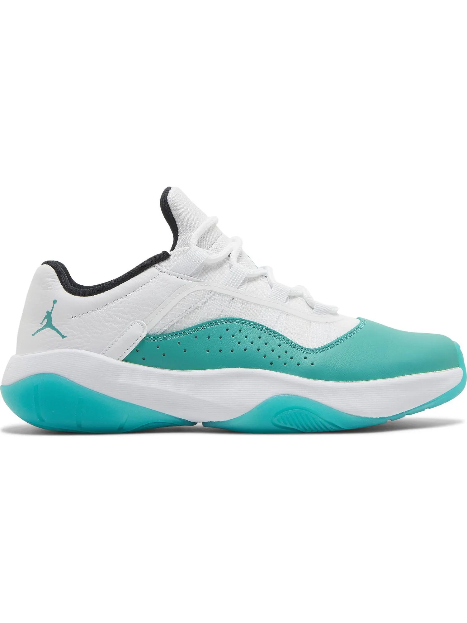 Кроссовки Nike Wmns Air Jordan 11 CMFT Low — изображение 1 из 5, белый