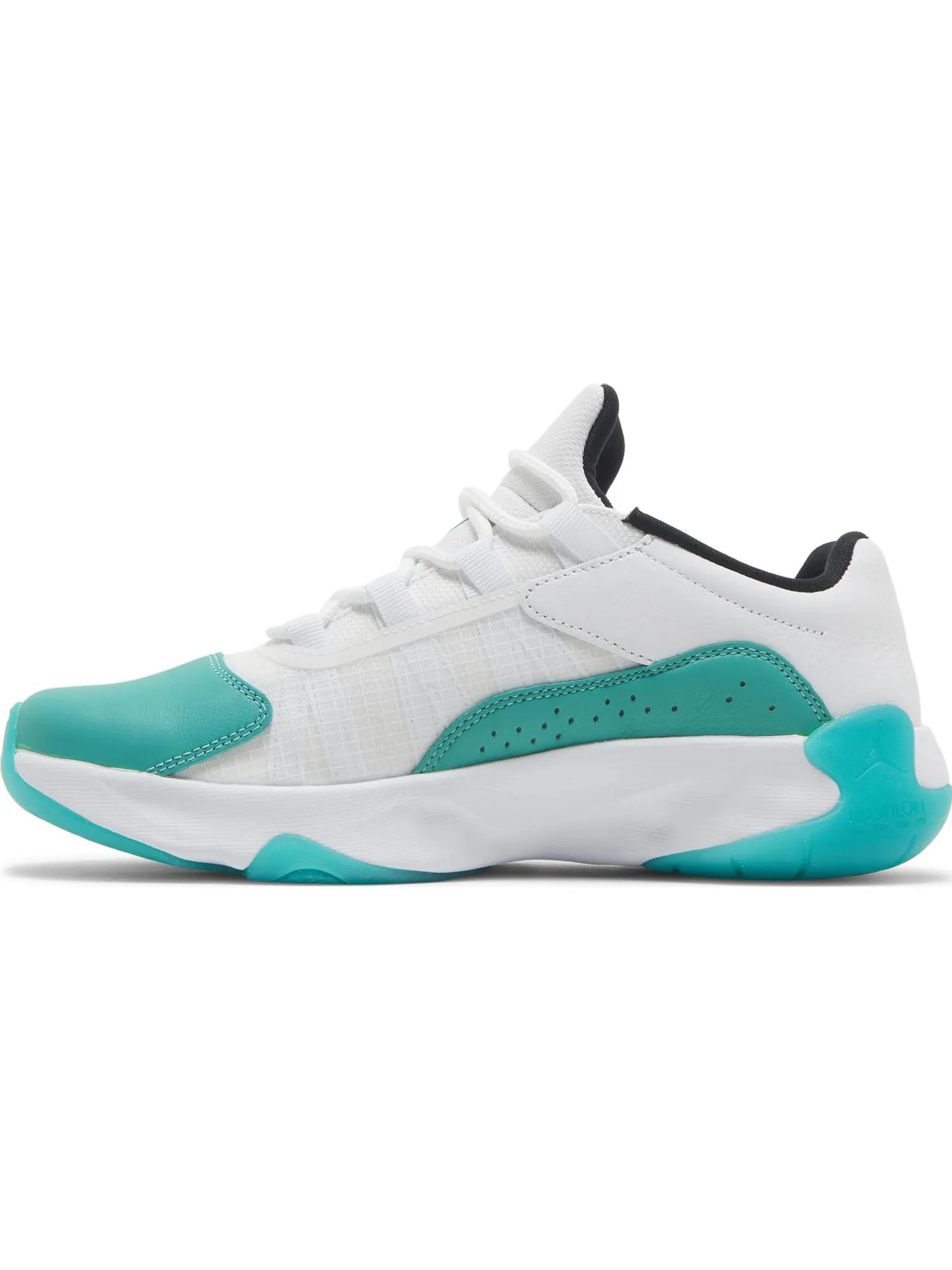 Кроссовки Nike Wmns Air Jordan 11 CMFT Low — изображение 2 из 5, белый