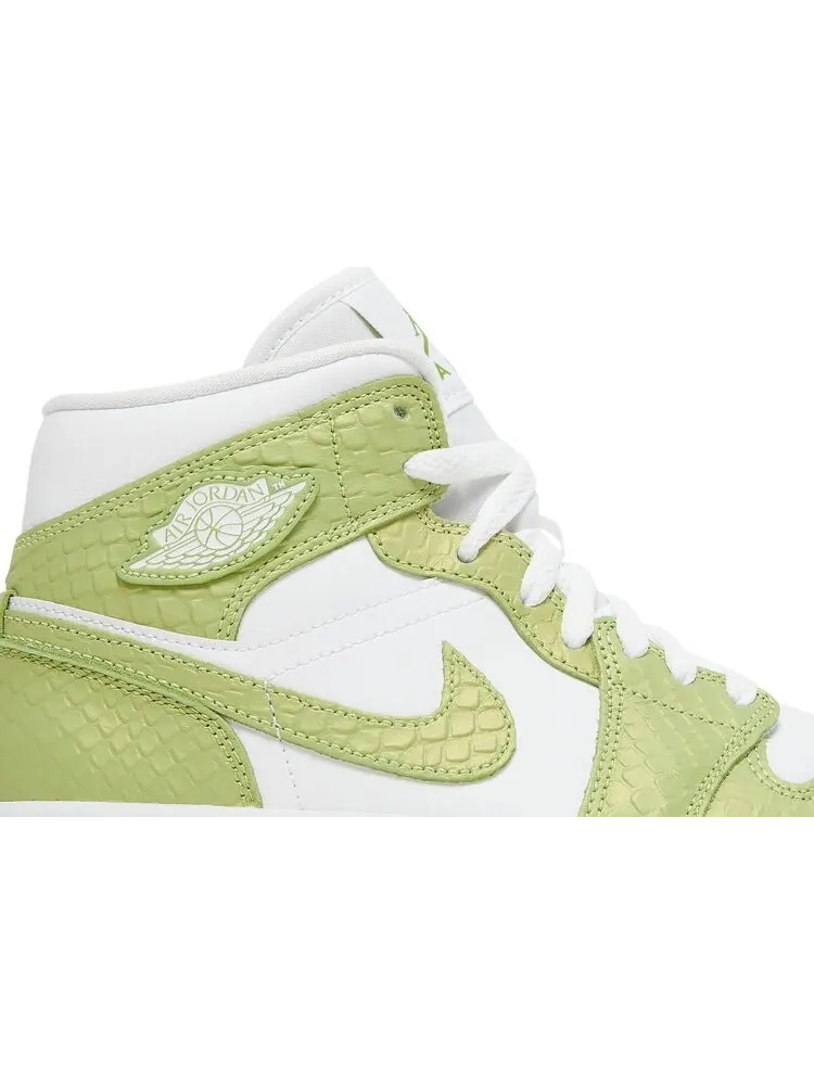 Кроссовки Wmns Air Jordan 1 Mid SE Green Python — изображение 2 из 8, белый