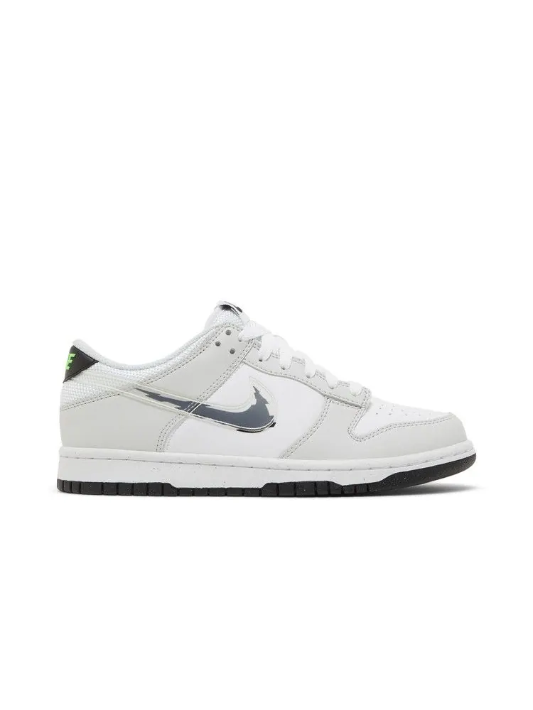 Кроссовки Nike Dunk Low GS 'Glitch Swoosh' — изображение 2 из 9, черный/белый