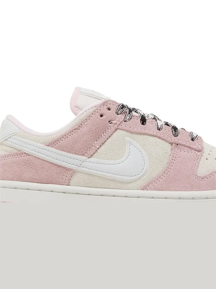 Кроссовки Wmns Dunk Low LX 'Pink Foam' — изображение 2 из 4, розовый