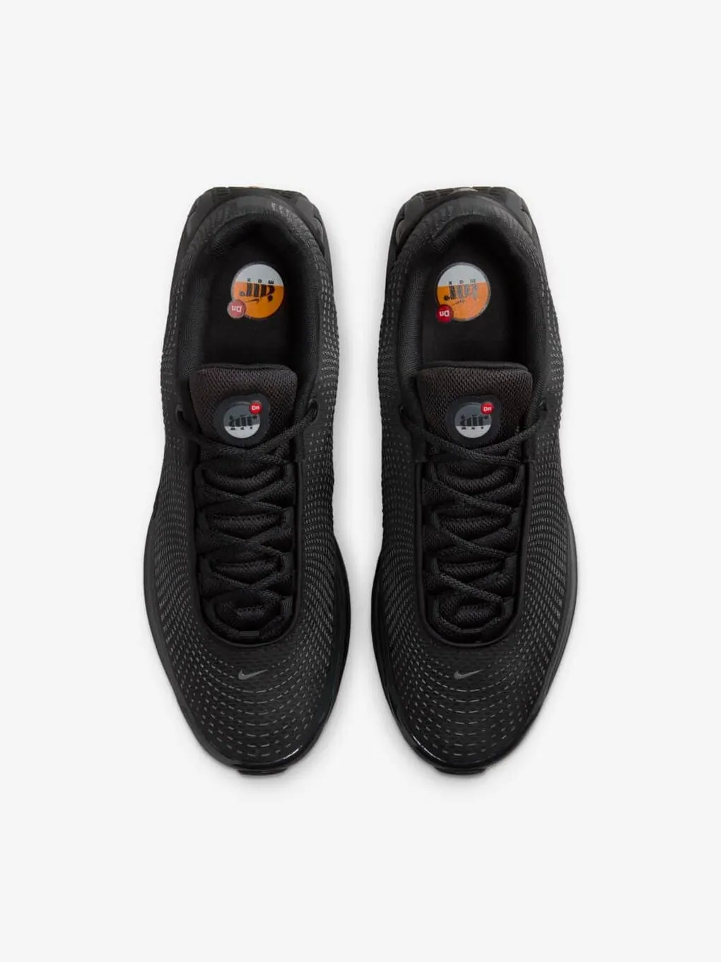 Кроссовки Nike Air Max Dn 'Black & Dark Smoke' — изображение 3 из 8, черный