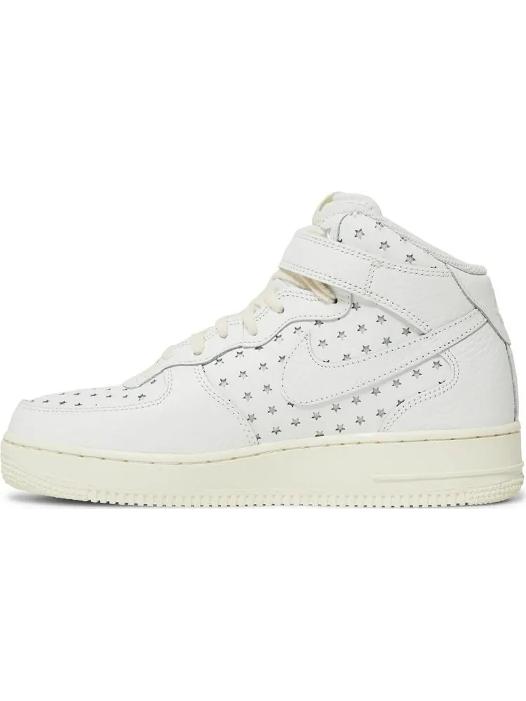 Женские кроссовки Nike Air Force 1 Mid 'Cut Out Stars' — изображение 3 из 8, белый
