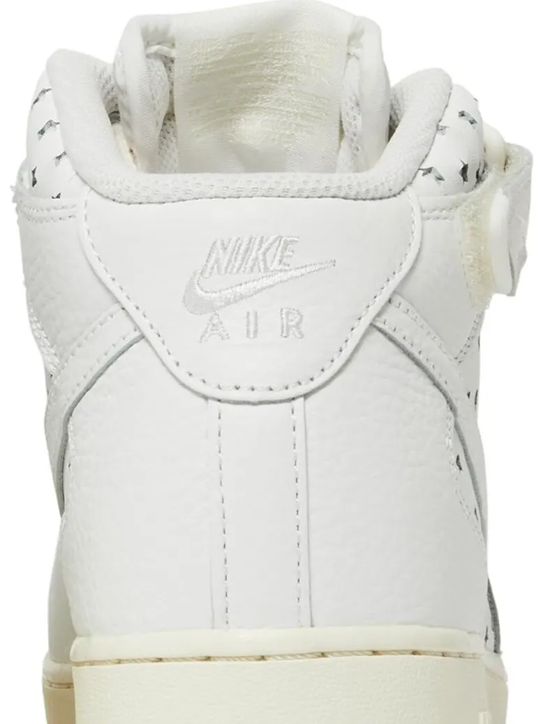 Женские кроссовки Nike Air Force 1 Mid 'Cut Out Stars' — изображение 7 из 8, белый