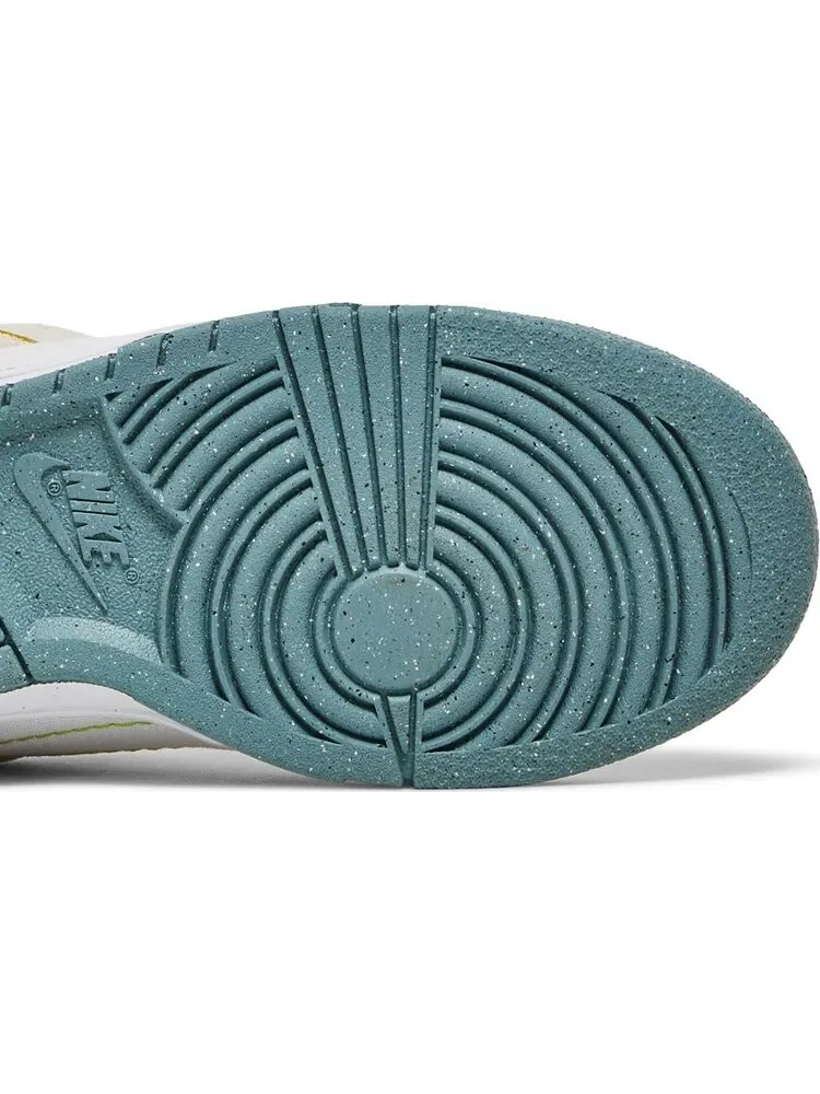 Кроссовки Nike Wmns Dunk Low Disrupt 2 'Easter' — изображение 5 из 8, мульти