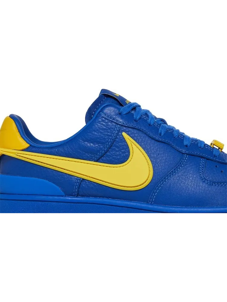 Кроссовки Nike AMBUSH x Air Force 1 Low 'Game Royal' — изображение 2 из 8, синий