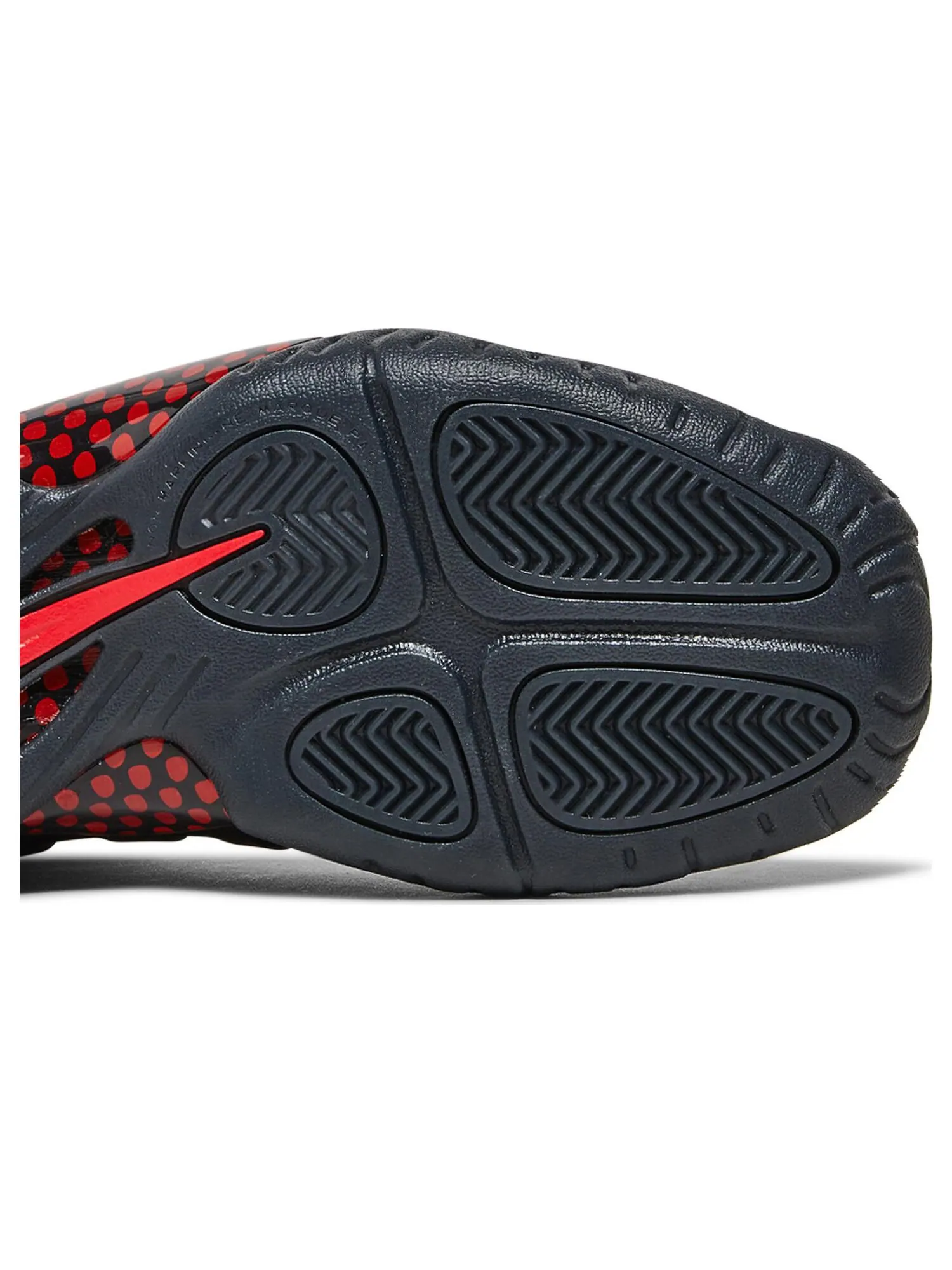Кроссовки Nike Little Posite One GS 'Bred' — изображение 5 из 8, черный