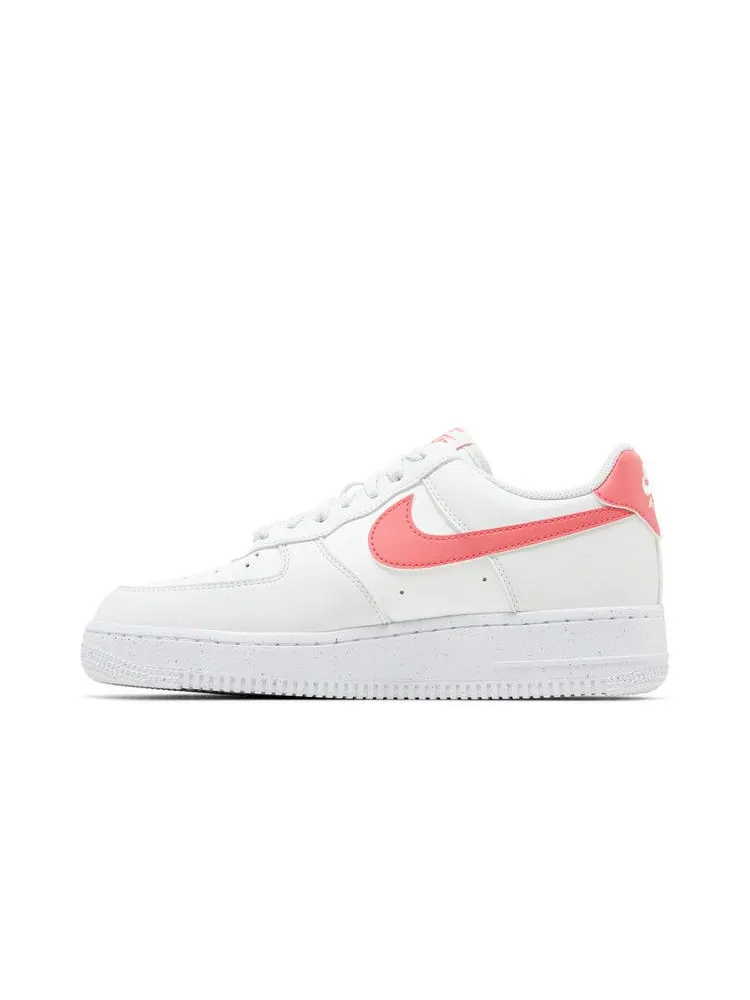 Кроссовки Nike Wmns Air Force 1 '07 SE Next Nature 'White Sea Coral' — изображение 4 из 9