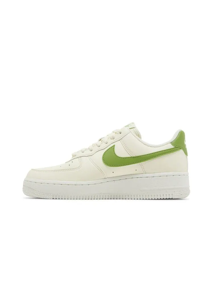 Кроссовки Nike Wmns Air Force 1 '07 SE Next Nature 'Coconut Milk Chlorophyll' — изображение 4 из 9, черный
