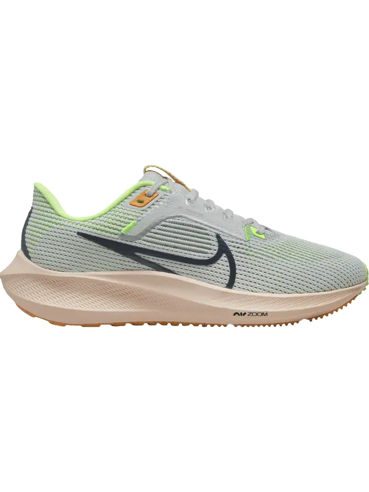 Кроссовки Wmns Air Zoom Pegasus 40 'Photon Dust Mandarin' — изображение 1 из 1, серый