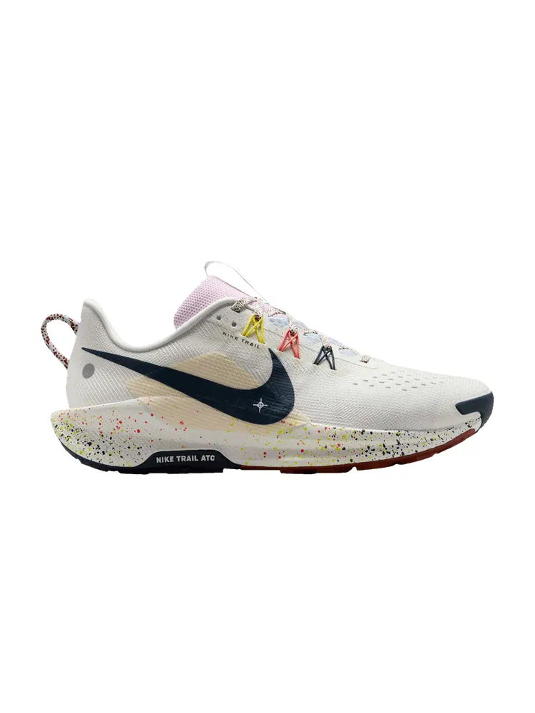 Кроссовки Pegasus Trail 5 'Summit White Armory Navy' — изображение 1 из 1, белый темно-синий