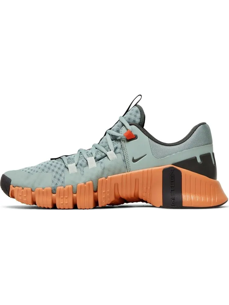 Кроссовки Free Metcon 5 'Mica Green Campfire Orange' — изображение 3 из 4, зеленый