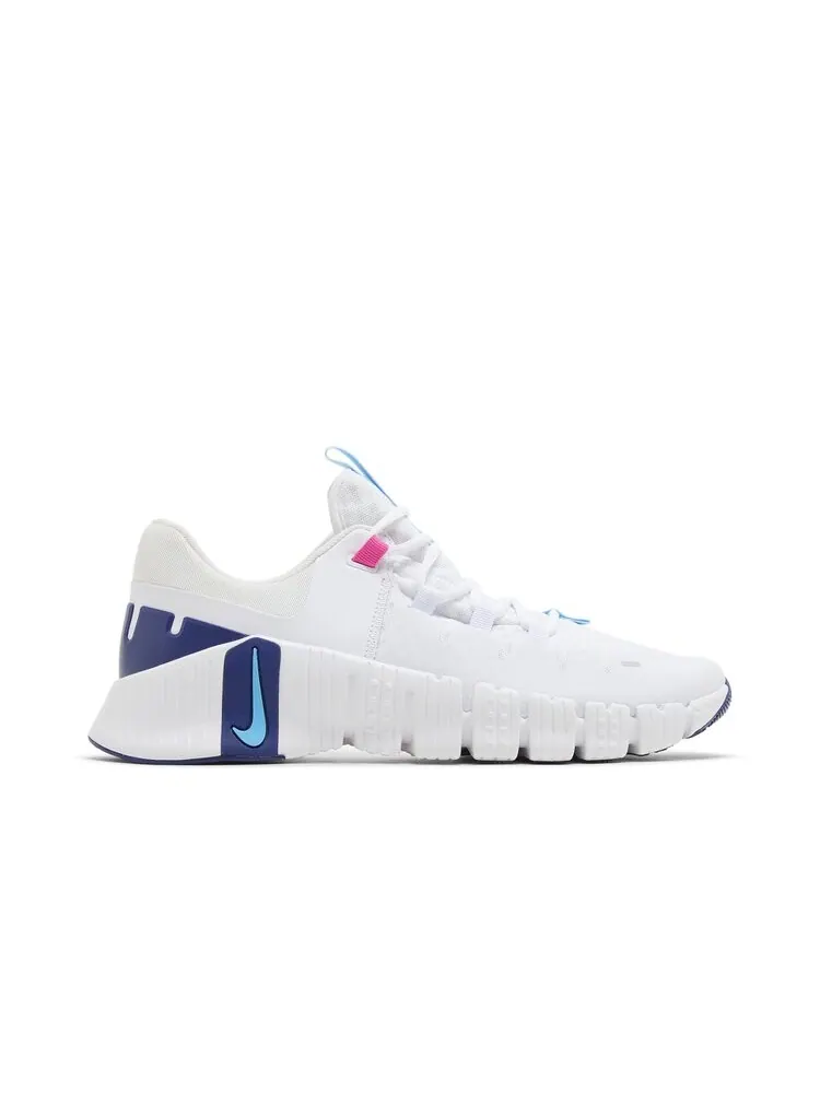 Кроссовки Nike Wmns Free Metcon 5 — изображение 1 из 4, белый