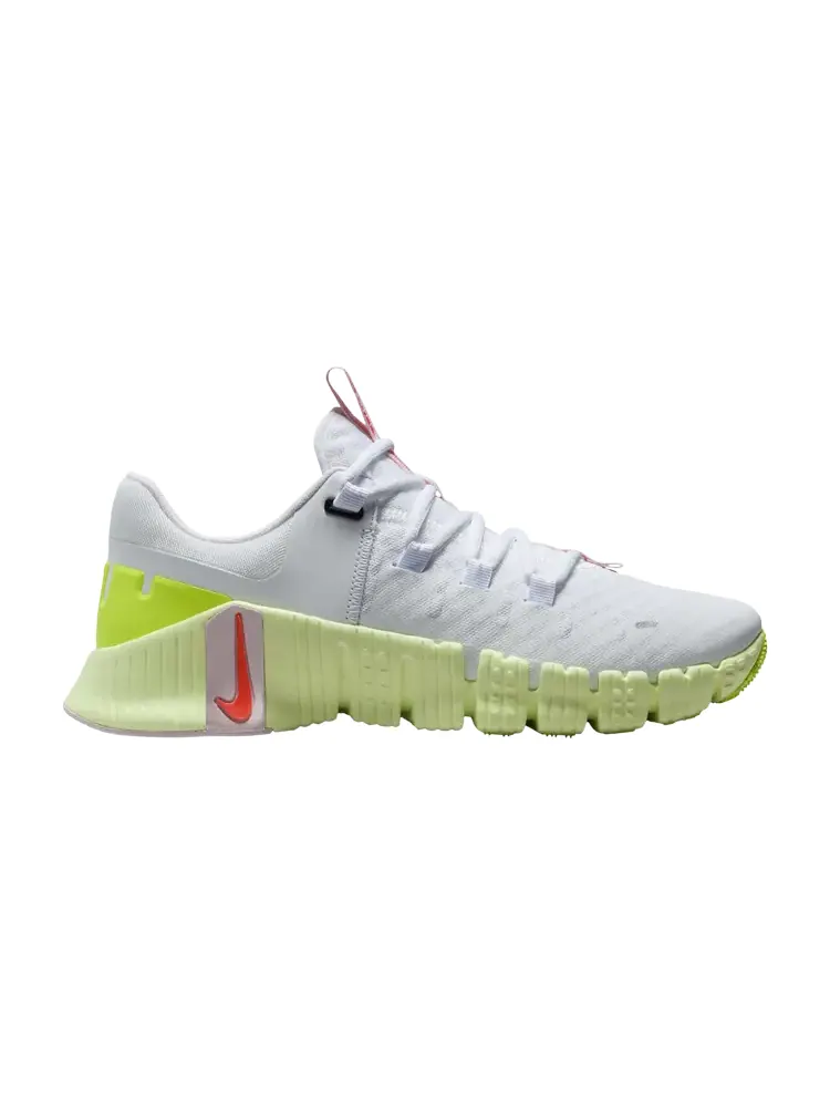 Кроссовки Wmns Free Metcon 5 — изображение 1 из 1, белый