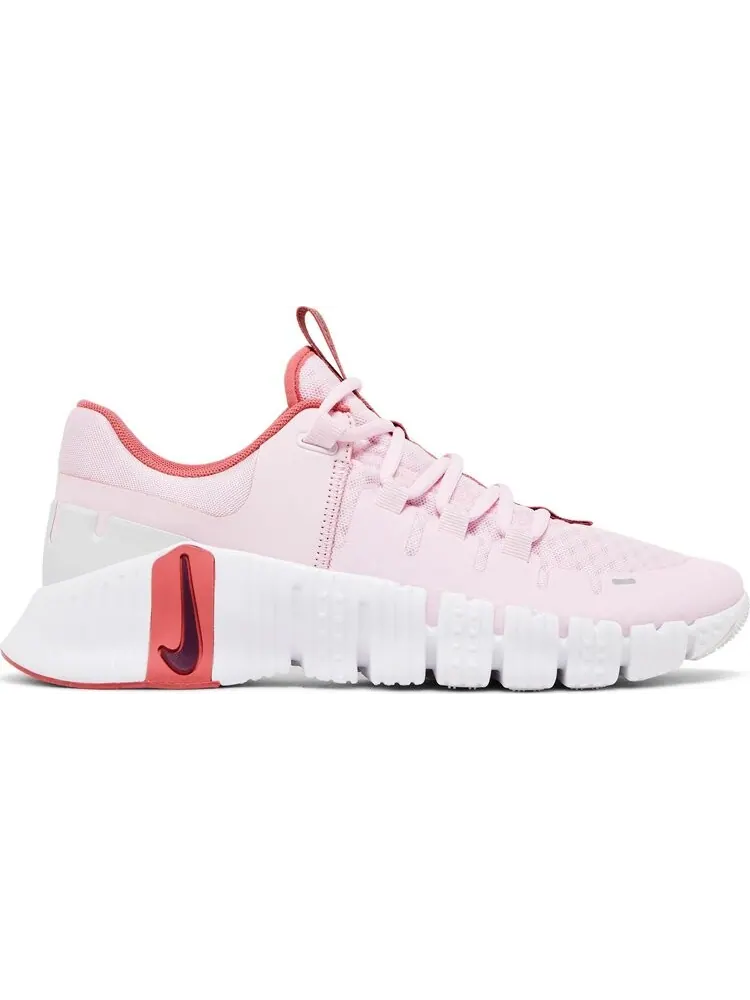 Кроссовки Wmns Free Metcon 5 Premium 'Pink Foam Adobe' — изображение 1 из 4, розовый