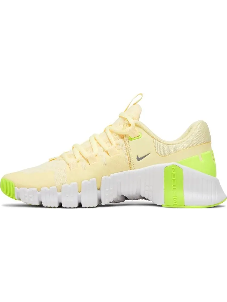 Кроссовки Wmns Free Metcon 5 'Citron Tint Volt' — изображение 3 из 4, желтый