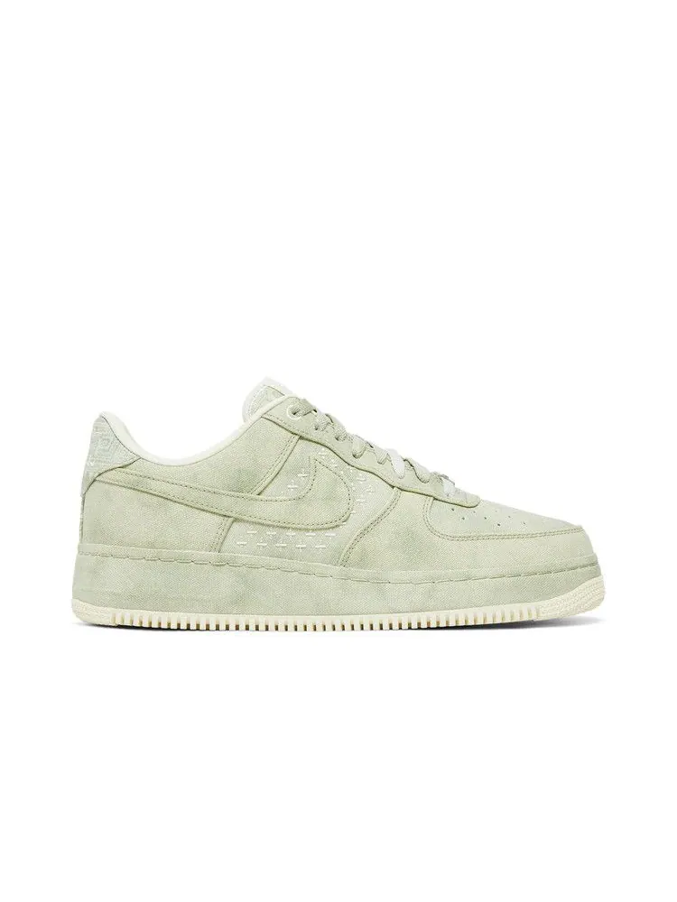 Кроссовки Nike Air Force 1 '07 Premium 'NAI-KE - Olive Aura' — изображение 2 из 9, оливковый/оливковый