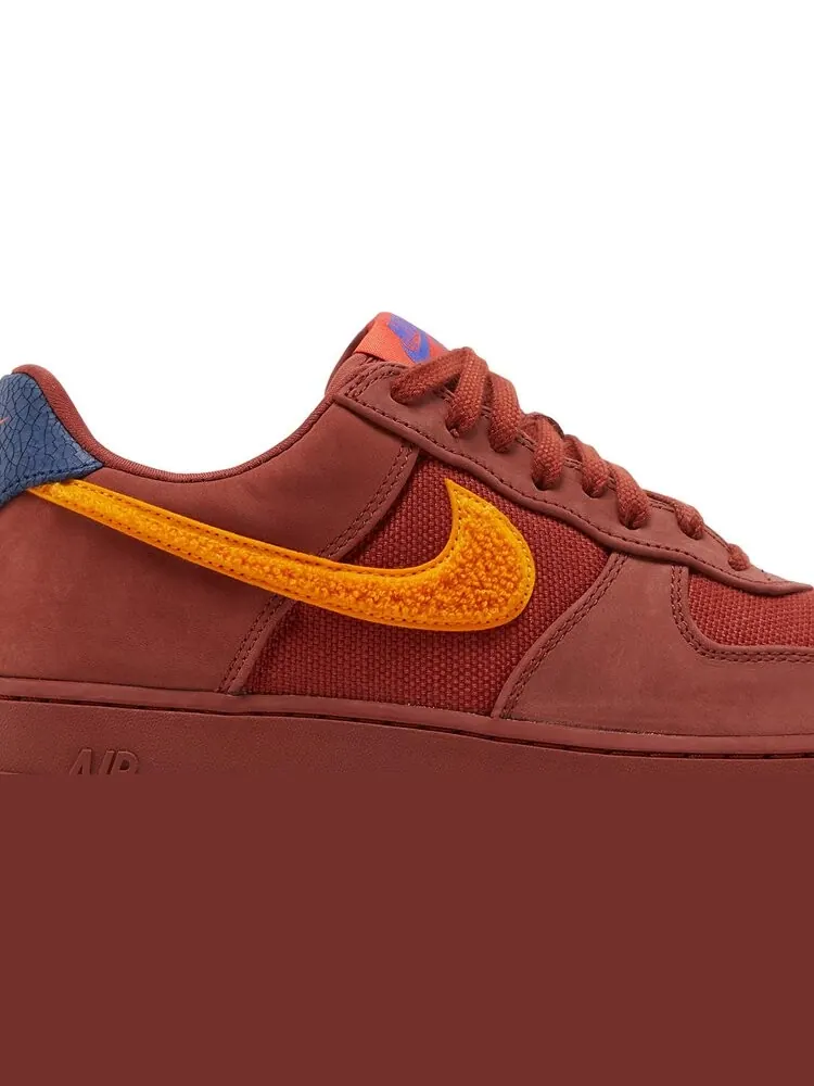 Кроссовки Nike Air Force 1 Low 'La Familia' — изображение 2 из 8, коричневый
