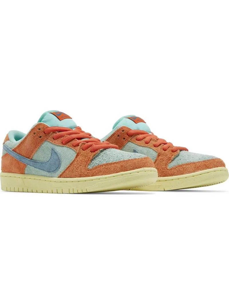 Кроссовки Nike Dunk Low SB 'Orange Emerald Rise' — изображение 2 из 4, оранжевый