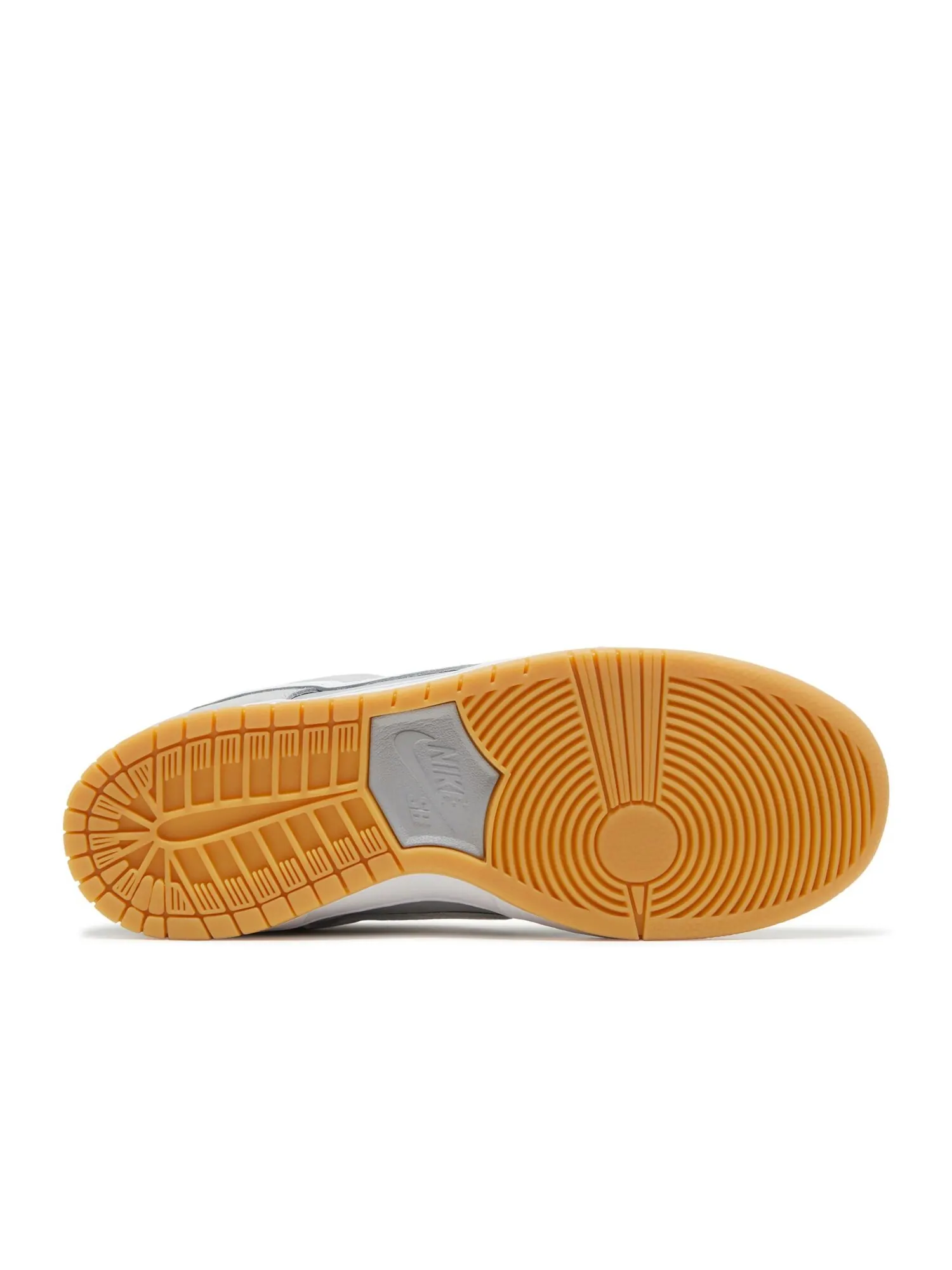 Кроссовки Nike Dunk Low Pro SB 'Wolf Grey Gum' — изображение 4 из 4, серый