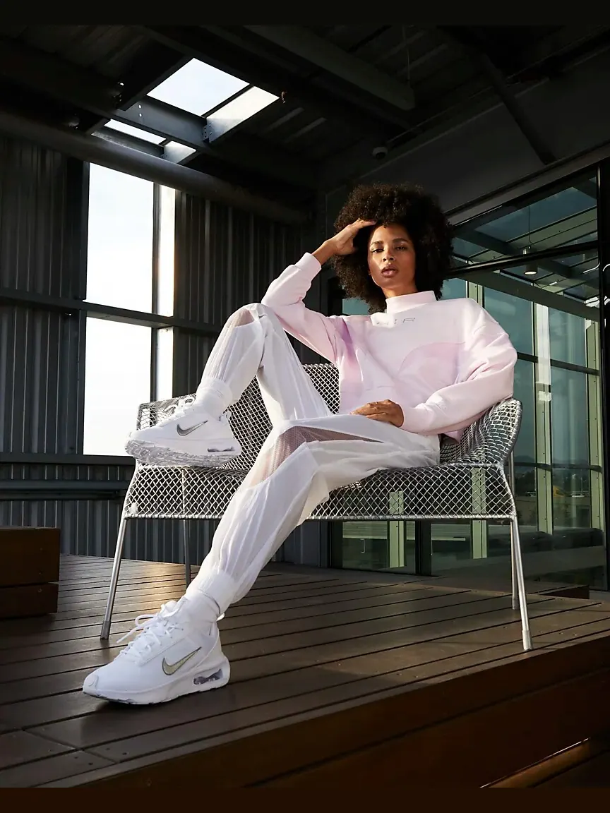 Кроссовки Nike Wmns Air Max Interlock Lite 'White Metallic Silver' — изображение 10 из 10, белый