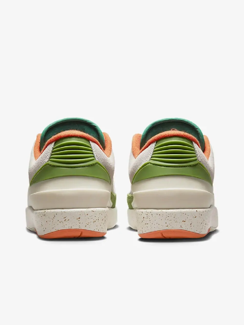 Кроссовки Nike Air Jordan 2 Retro Low Titan — изображение 4 из 8, серый/зеленый/оранжевый