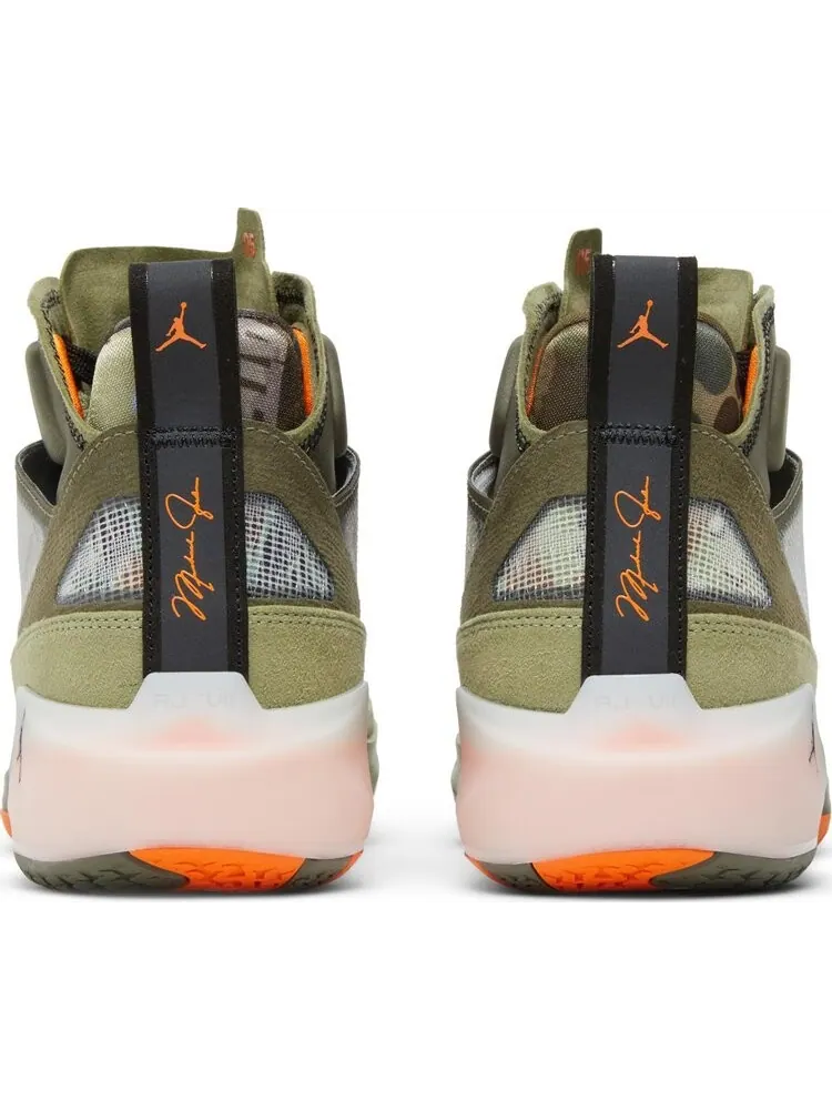 Кроссовки Undefeated x Air Jordan 37 SP Flight Jacket — изображение 6 из 8, зеленый