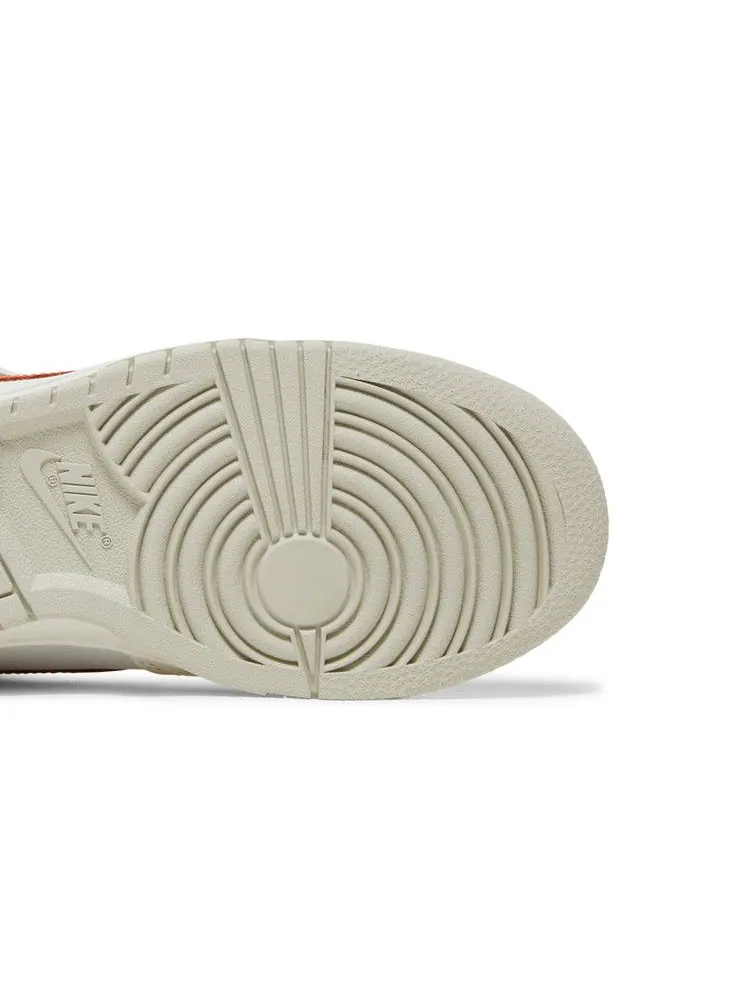 Кроссовки Nike Wmns Dunk High — изображение 5 из 8, белый оранжевый