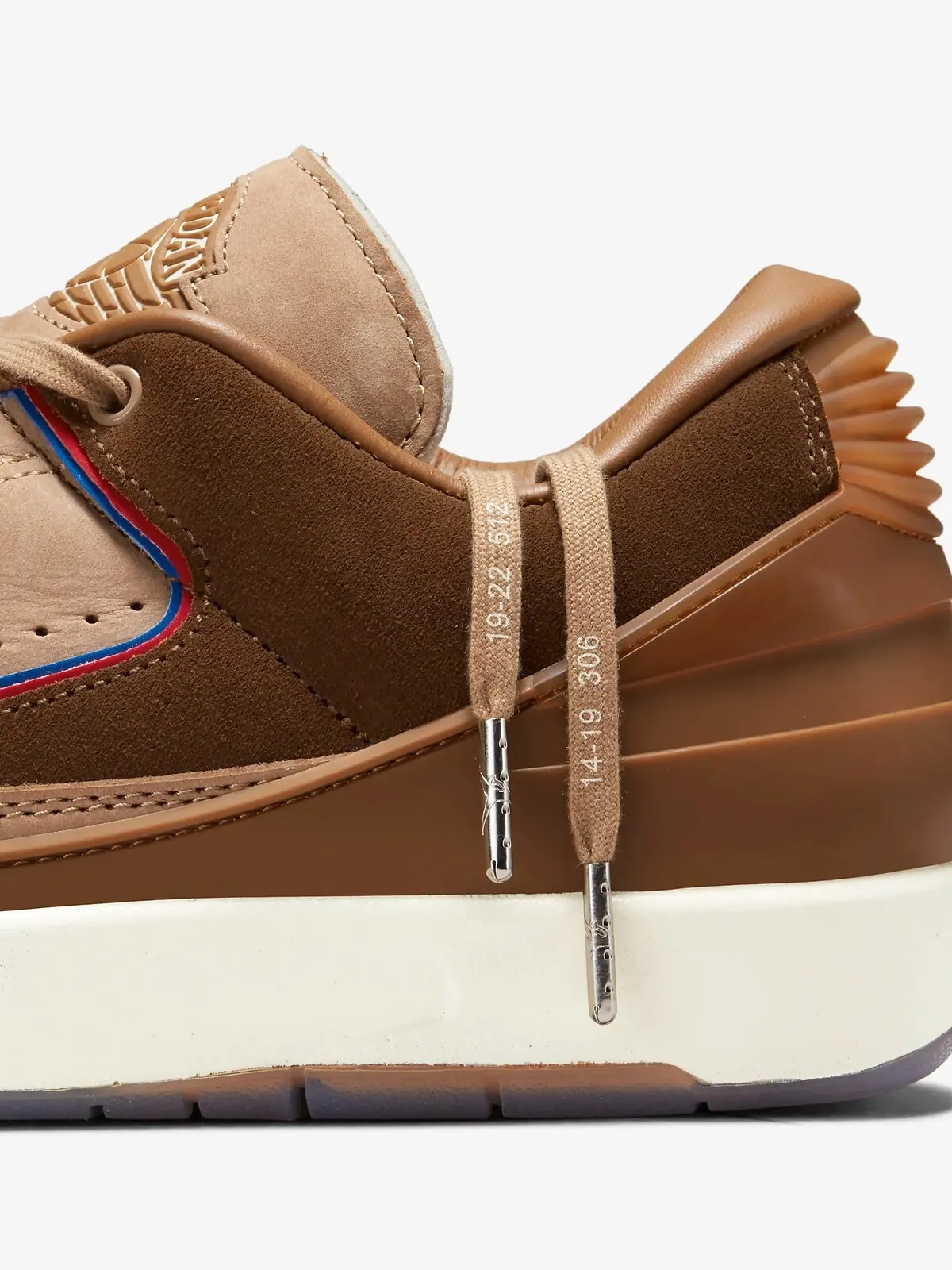 Кроссовки Nike Air Jordan 2 Retro Low Two 18 — изображение 11 из 14, бежевый