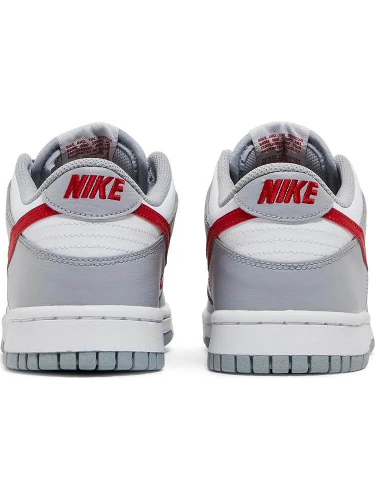 Кроссовки Nike Dunk Low GS 'Grey Red' — изображение 6 из 8, белый