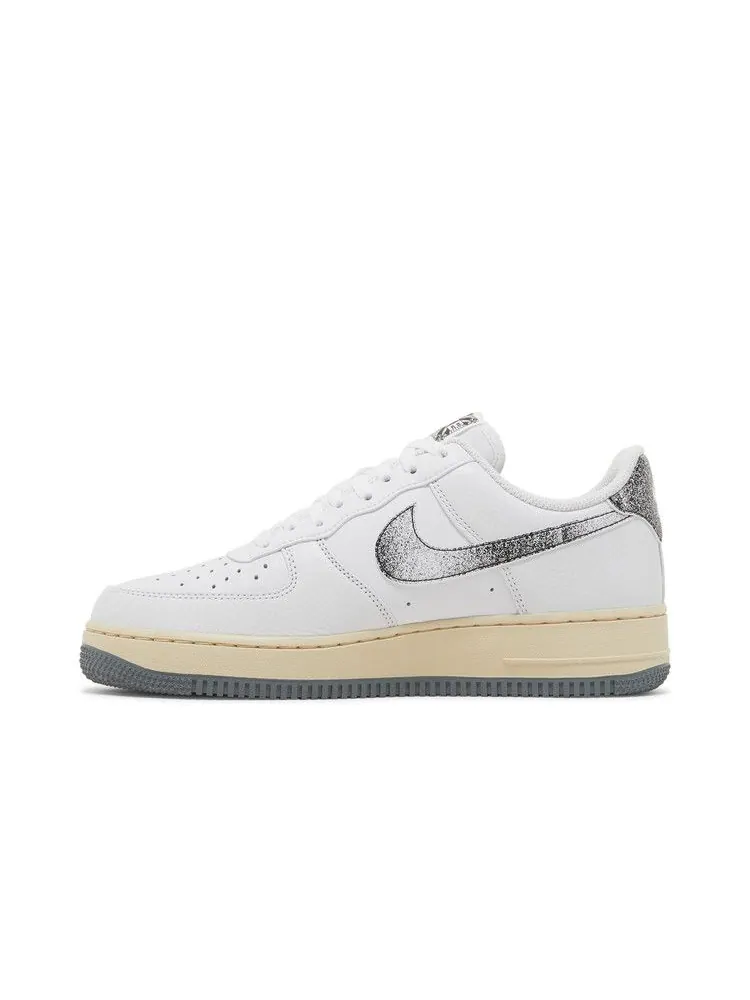 Кроссовки Nike Air Force 1 Low, 50 Years of Hip-Hop — изображение 3 из 8, белый