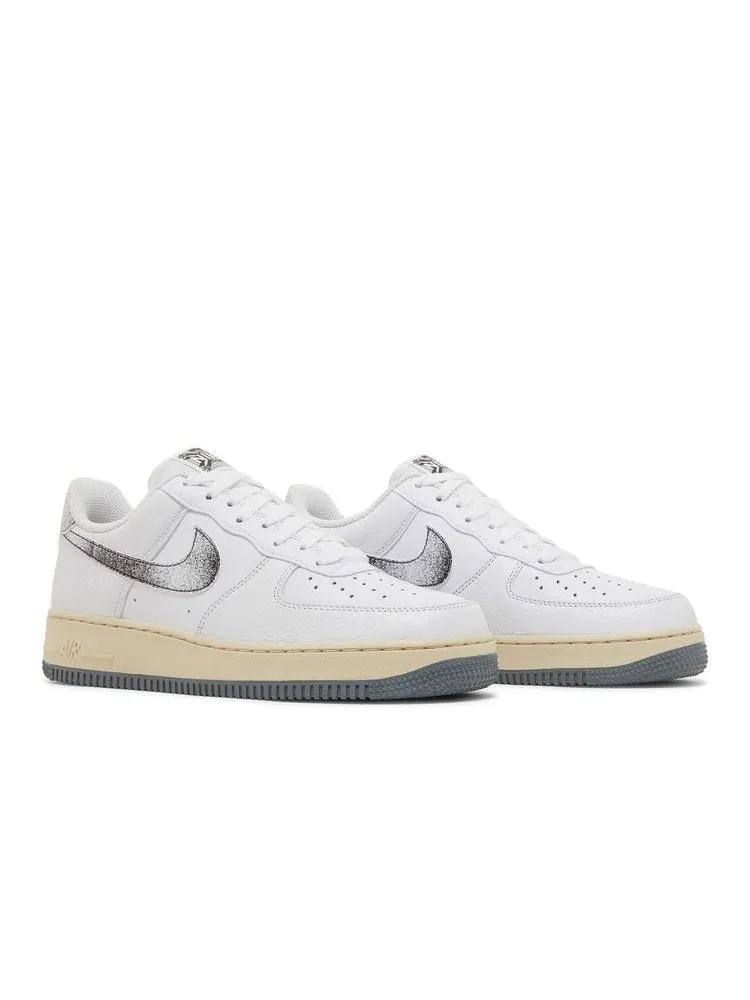 Кроссовки Nike Air Force 1 Low, 50 Years of Hip-Hop — изображение 8 из 8, белый