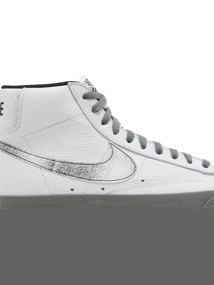 Кроссовки Blazer Mid '77 '50 Years of Hip-Hop' — изображение 2 из 4, белый