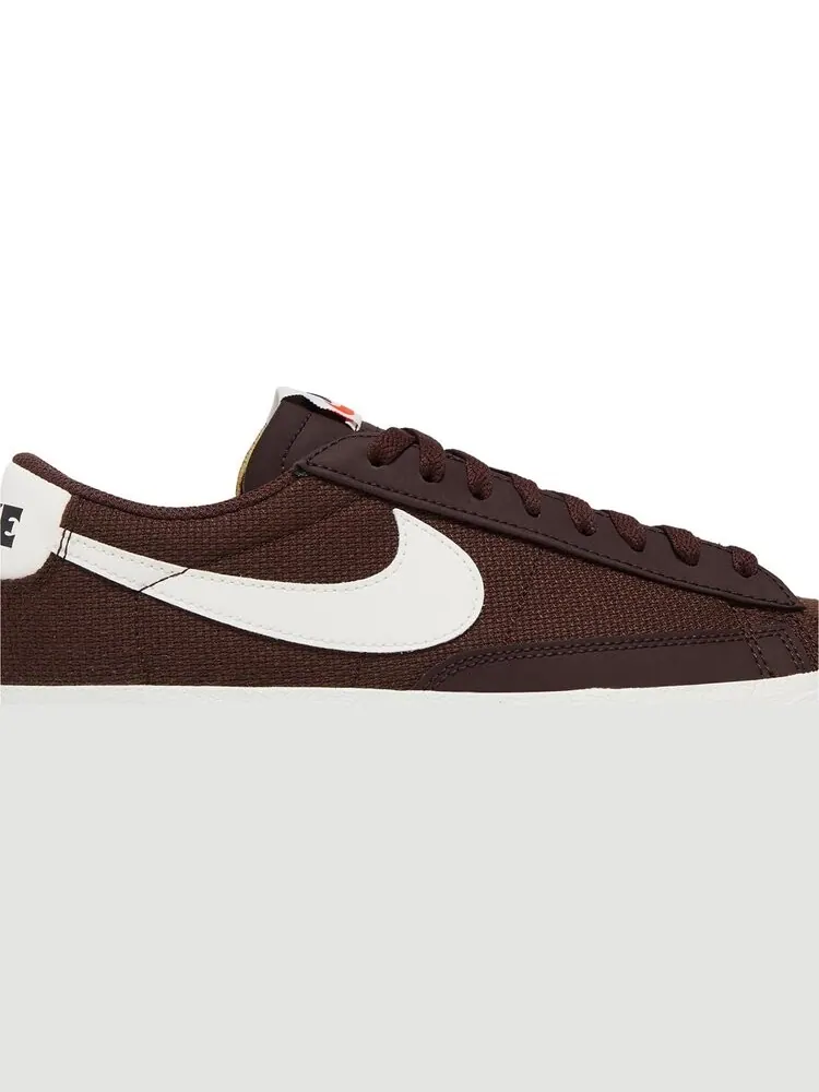 Кроссовки Blazer Low '77 Premium 'Earth' — изображение 2 из 3, коричневый