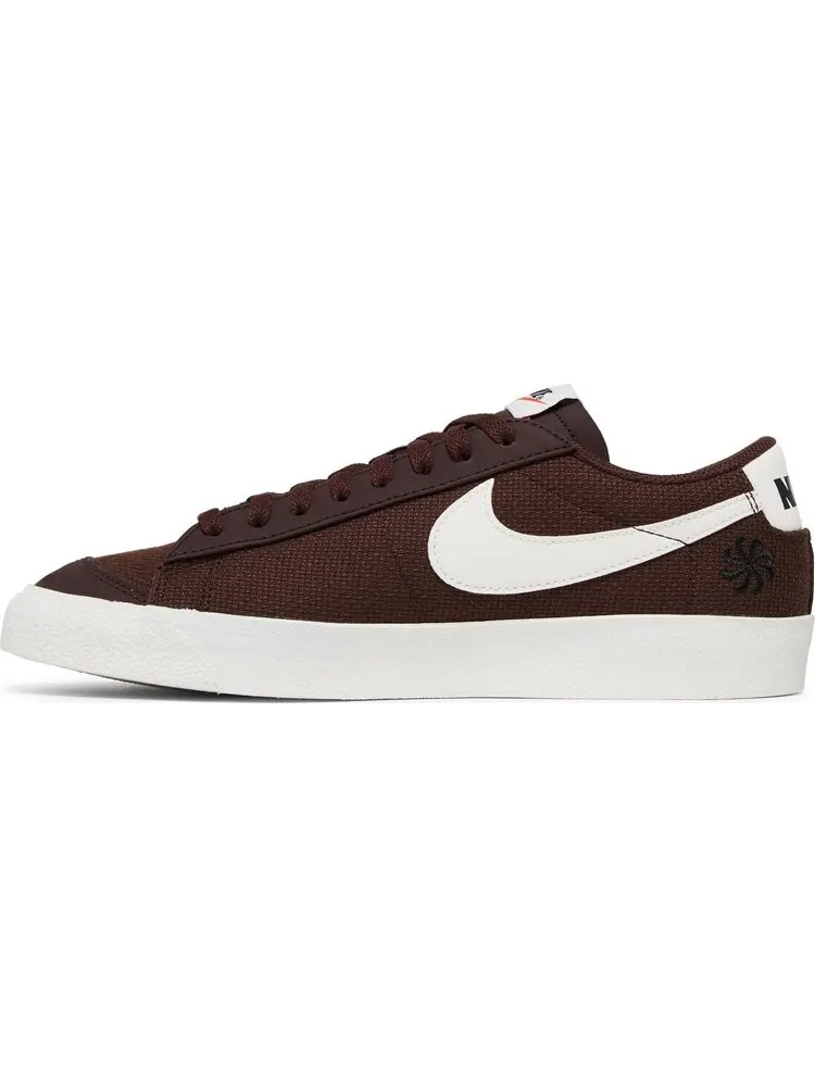 Кроссовки Blazer Low '77 Premium 'Earth' — изображение 3 из 3, коричневый