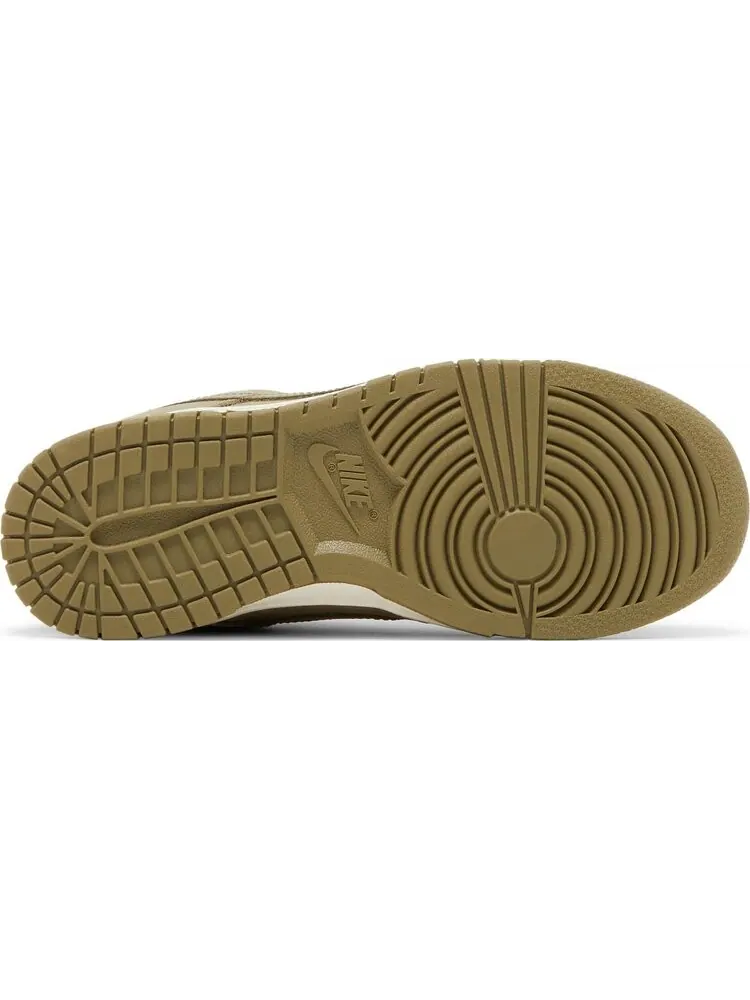 Кроссовки Wmns Dunk Low Premium 'Neutral Olive' — изображение 4 из 4, зеленый