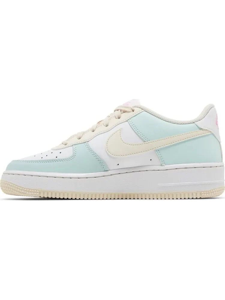 Кроссовки Air Force 1 GS 'Emerald Rise Guava Ice' — изображение 3 из 4, зеленый